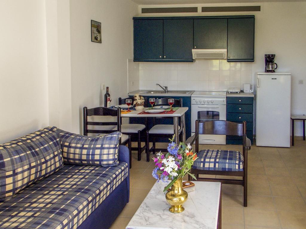 Manto On The Beach Apartments Barbati Exteriör bild