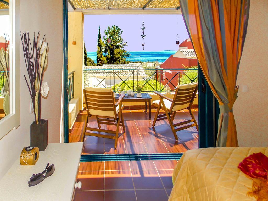 Manto On The Beach Apartments Barbati Exteriör bild